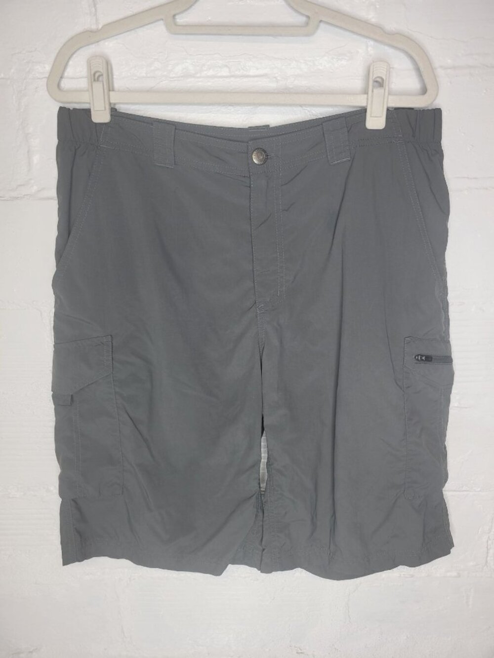 Columbia Omni Shade Men's 36 x 12 Cargo Shorts Gray